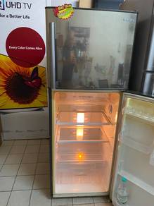 SAMSUNG 340L Refrigerator RT34 5De2n2 - terpakai