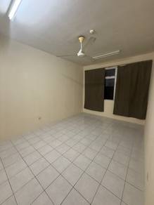 Apartment For Rent in Angkasa Apartment