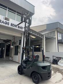 Komatsu Forklift Model FD30T-16