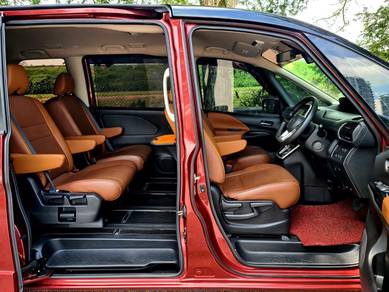 Nissan Serena HYBRID PREMIUM HIGHWAY STAR in Sungai Besi, KUL