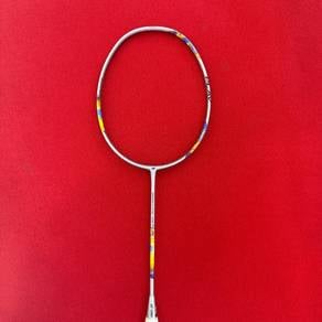 Yonex Nanoflare 700 play 4UG5 100% Original