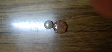 Necklace pearl