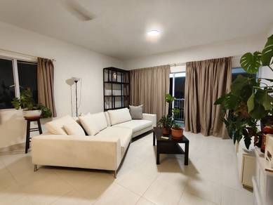 Condominium For Sale in Koi Kinrara