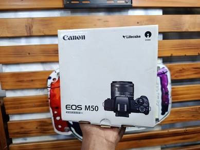 Canon M50 With Kit Lens