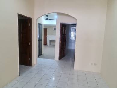 1-storey Terraced House For Sale in Seri Kembangan,SGR