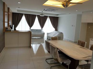 Condominium For Sale in Damansara Foresta