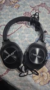 Headphone
