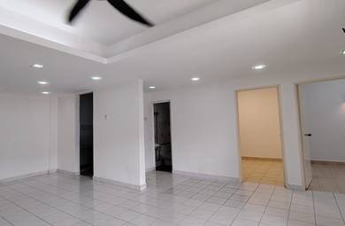 Apartment For Sale in Sri Cempaka (Puchong)