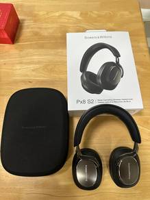 Bowers & Wilkins PX8 S2