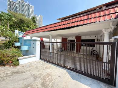 Semi-Detached House For Sale in Gelugor,PNG