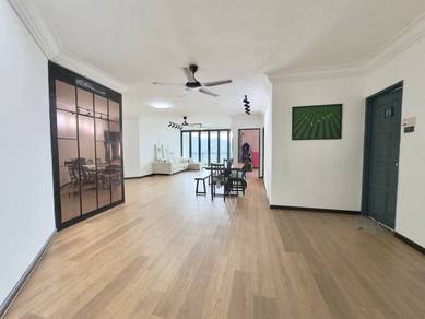 Condominium For Sale in Venice Hill