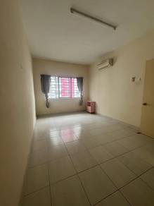 Condominium For Sale in Koi Kinrara