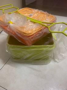 Tupperware stack to go