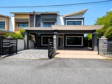Semi-Detached House For Sale in Mantin,NSN