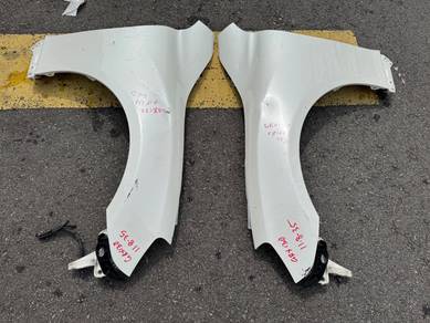 No 11-8-35 Toyota Mark X Grx130 Fender Jpn