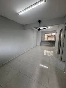 Flat For Rent in Flat Taman Ungku Tun Aminah