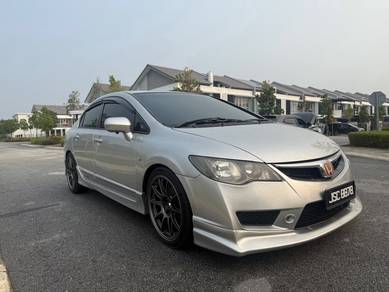 Honda Civic i-VTEC in Ampang Hilir, KUL