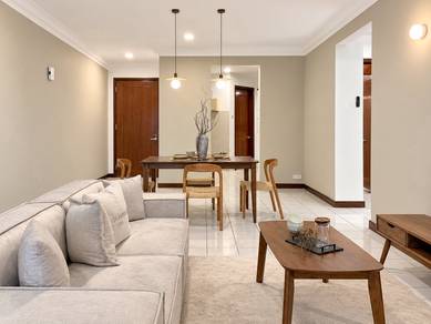 Condominium For Sale in Riana Green
