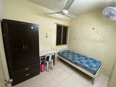 Room in Shah Alam, SGR