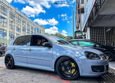 Volkswagen Golf GTi in KLCC, KUL