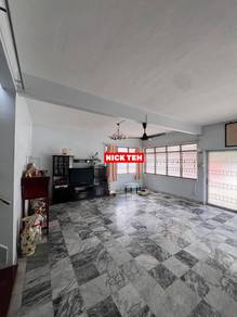 Bungalow House For Sale in Tanjung Bungah,PNG