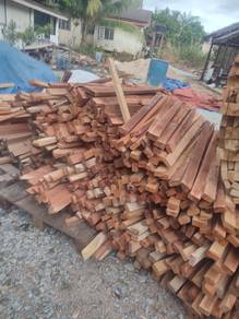 Kayu 1x2 panjang  4.2 kaki untuk reban