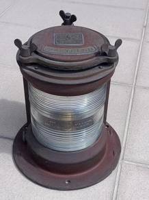 Lampu kapal lama (lampu warna putih)