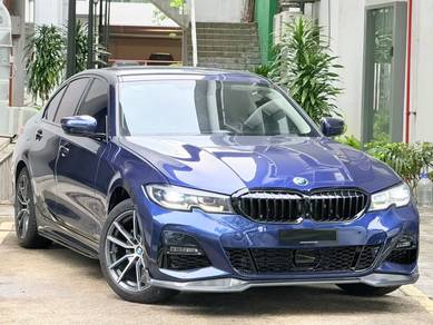 BMW 320i 20i SPORT in Desa Petaling, KUL