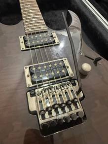 Ibanez RG 320 FA (Made in Korea) with Gator Case
