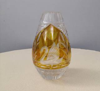 Vintage crystal yellow glass vase swan