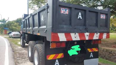Nissan ud Tipper 10 tayar 