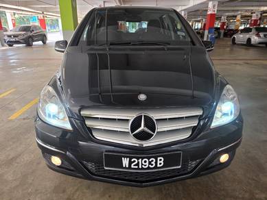 Mercedes Benz B180 180 (CBU) in Ara Damansara, SGR