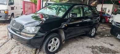 Toyota Harrier 300G in Old Klang Road, KUL