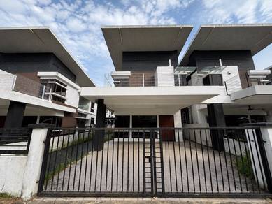 Semi-Detached House For Sale in Rawang,SGR