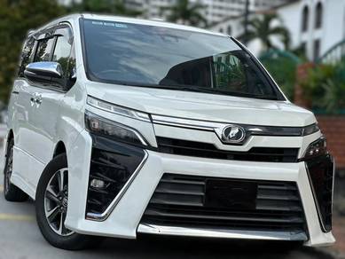 Toyota Voxy ZS KIRAMEKI in Serdang, KUL
