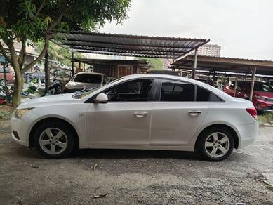 Chevrolet Cruze LT in Old Klang Road, KUL