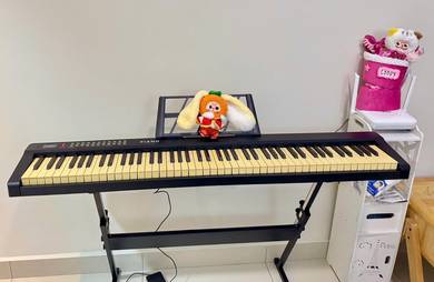 Electric piano keyboard for beginner