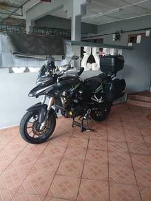 Benelli TRK 251 SE