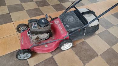 Mesin Rumput/ Lawn Mower 