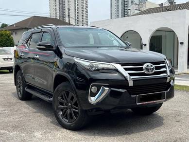 Toyota Fortuner SRZ 4X4 in Ampang Hilir, KUL