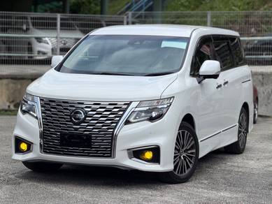Nissan Elgrand HIGHWAY STAR S in Taman Tun Dr Ismail, KUL