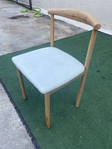 YA61C Kerusi Besi Metal Chair W PU Seat Pad White