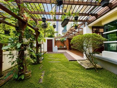Condominium For Sale in Riana Green East