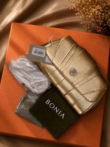 BONIA GOLD CROISSANT CROSSBODY BAg