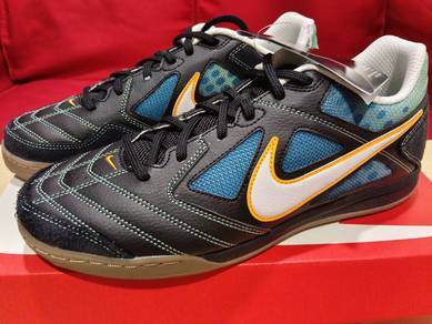Nike Gato