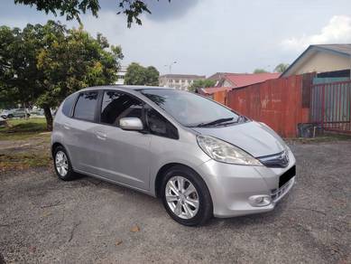 Honda Jazz Hybrid (HYBRID) in Ampang, SGR