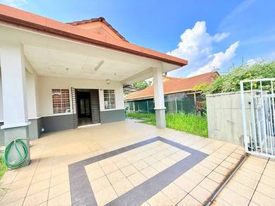 Semi-Detached House For Sale in Rasah,NSN