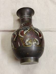 brass vase.