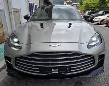 2023 Aston Martin DBX 707