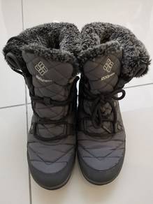 Winter boots